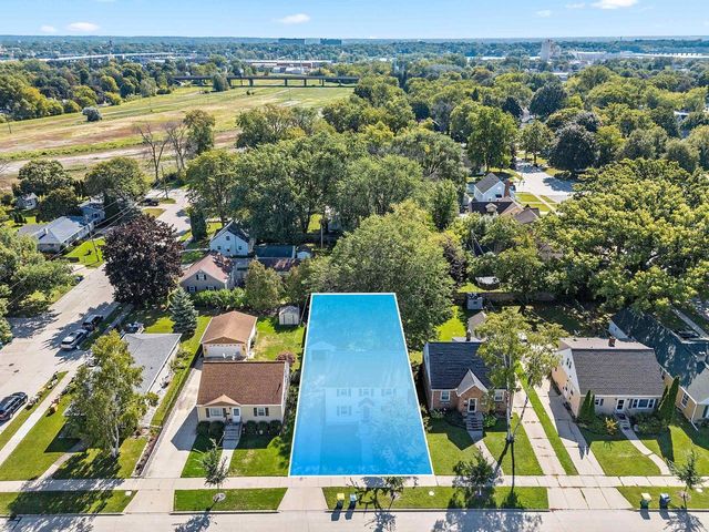 1109 12TH AVENUE, Green Bay, WI 54304