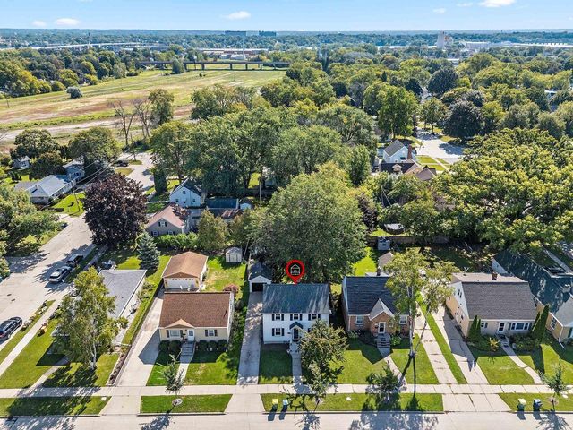1109 12TH AVENUE, Green Bay, WI 54304