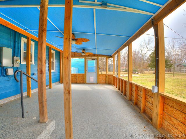 632 S Walnut Street, Nowata, OK 74048