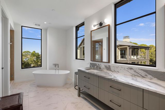 5444 Southern Pines Lane, Kiawah Island, SC 29455