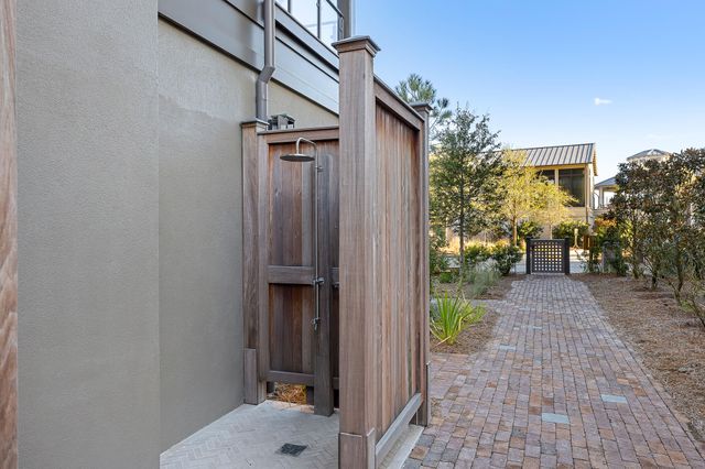 5444 Southern Pines Lane, Kiawah Island, SC 29455