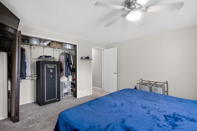 7033 Clover COURT, Burlington, WI 53105