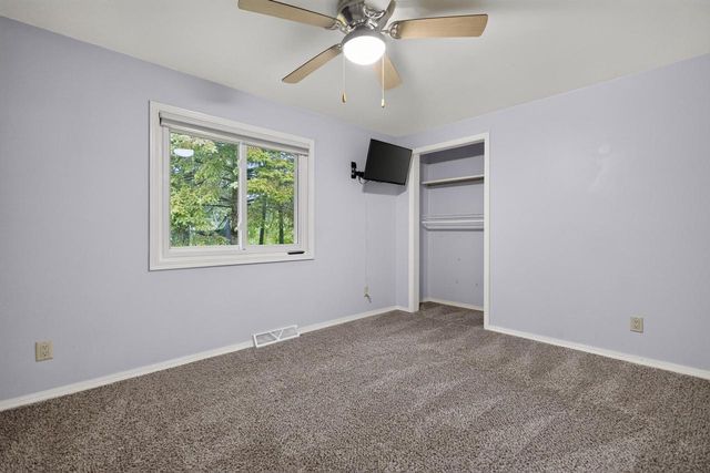 7033 Clover COURT, Burlington, WI 53105