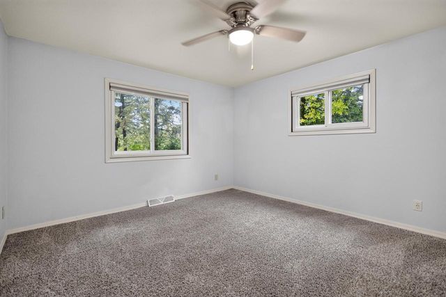 7033 Clover COURT, Burlington, WI 53105