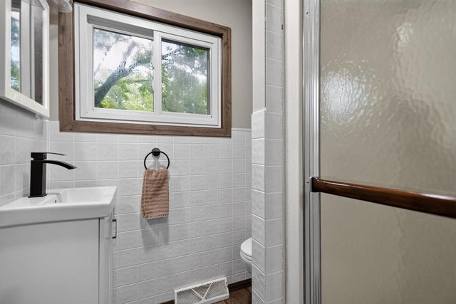 7033 Clover COURT, Burlington, WI 53105