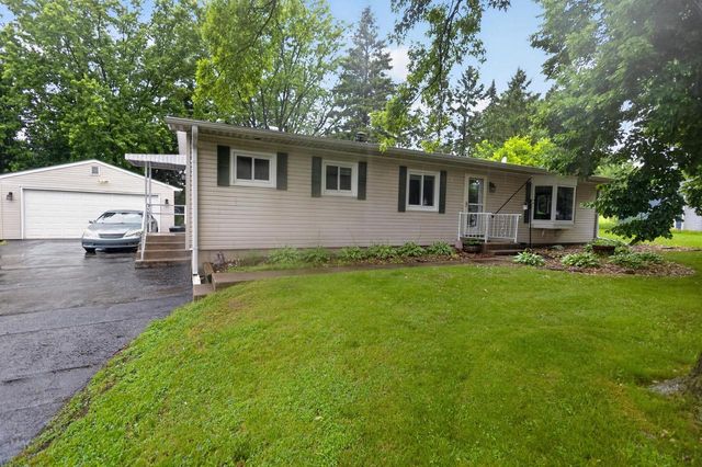 7033 Clover COURT, Burlington, WI 53105