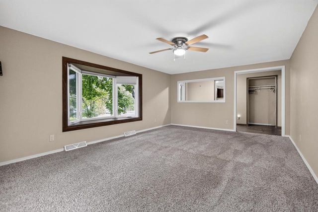 7033 Clover COURT, Burlington, WI 53105
