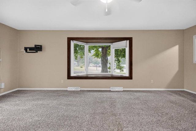 7033 Clover COURT, Burlington, WI 53105