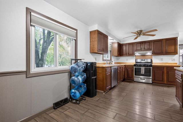 7033 Clover COURT, Burlington, WI 53105