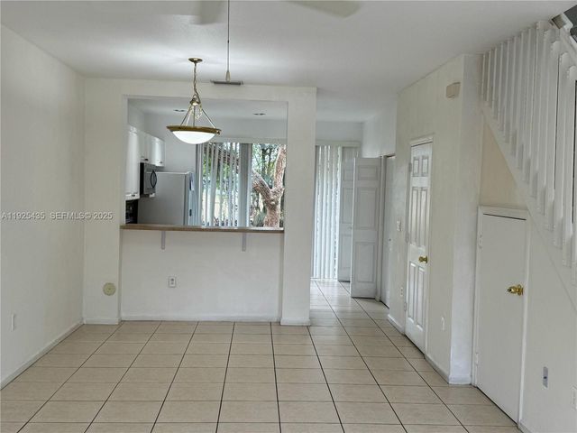 669 NW 42nd Ave, Plantation, FL 33317
