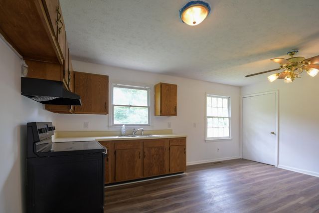 1735 Welch Road, Jeffersonville, KY 40337