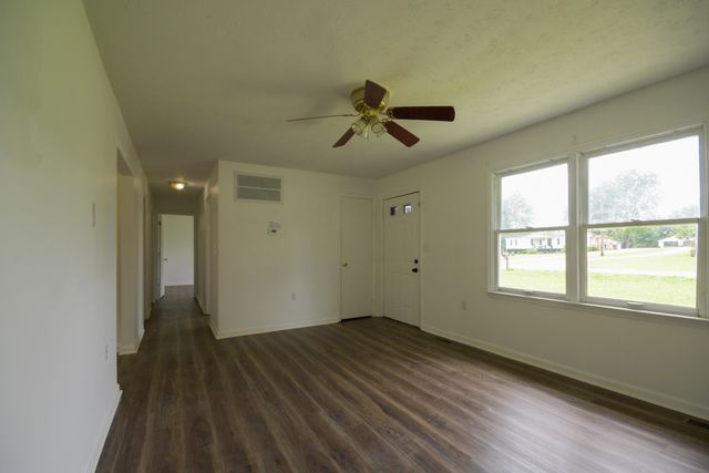 1735 Welch Road, Jeffersonville, KY 40337