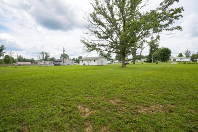 1735 Welch Road, Jeffersonville, KY 40337