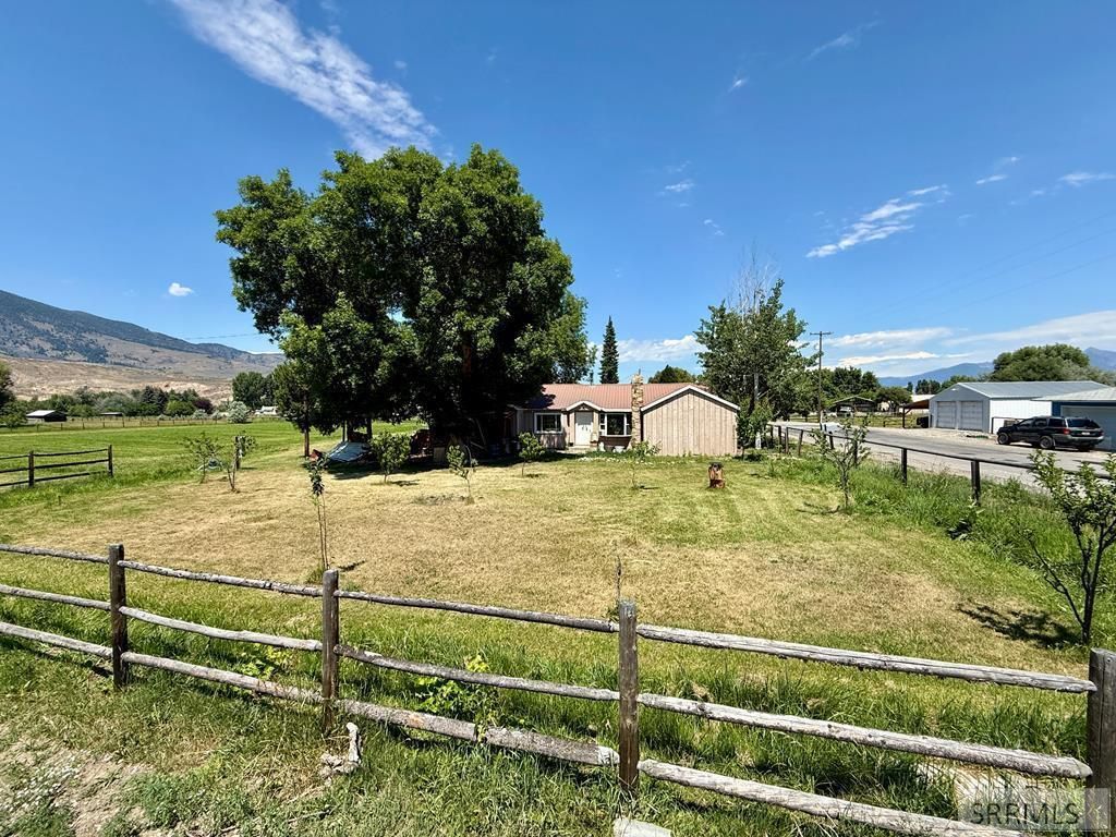 Image 1 of property listing at 2 Hammon Drive, Salmon, ID 83467