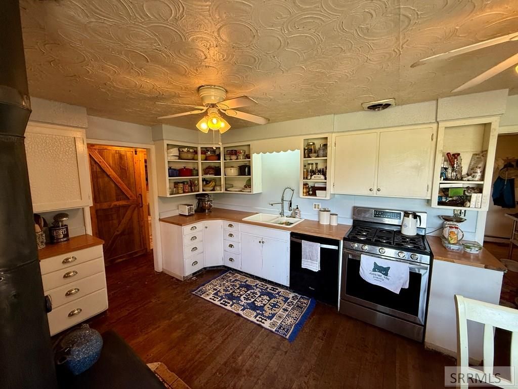 Image 15 of property listing at 2 Hammon Drive, Salmon, ID 83467