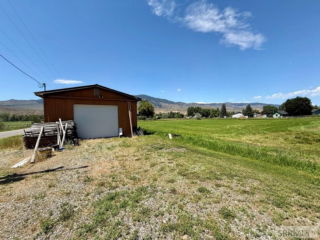 Image 32 of property listing at 2 Hammon Drive, Salmon, ID 83467