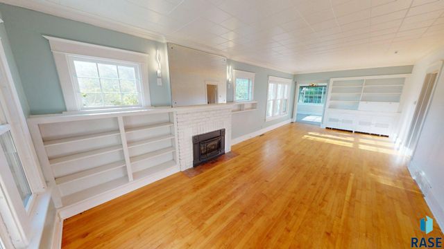 1024 4th St Street, Brookings, SD 57006