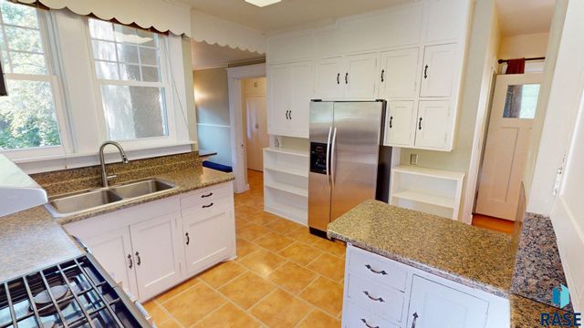 1024 4th St Street, Brookings, SD 57006