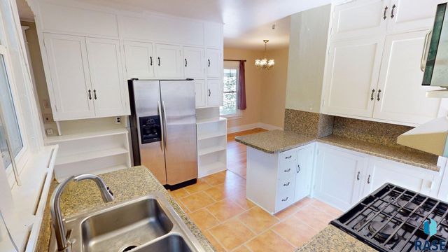 1024 4th St Street, Brookings, SD 57006
