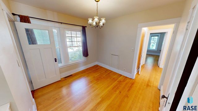 1024 4th St Street, Brookings, SD 57006