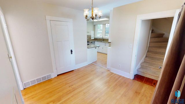 1024 4th St Street, Brookings, SD 57006