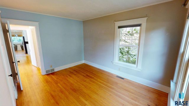 1024 4th St Street, Brookings, SD 57006