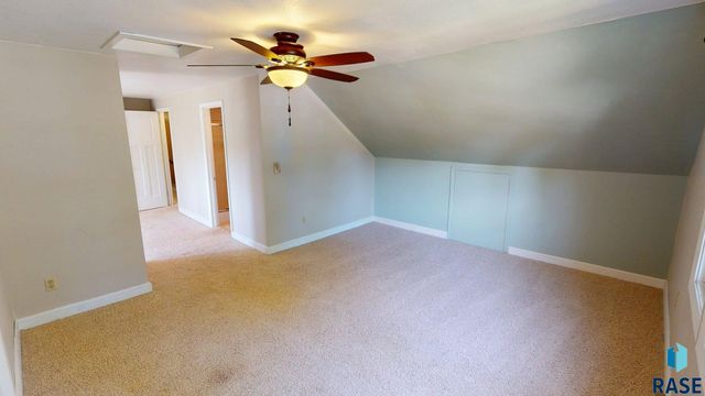 1024 4th St Street, Brookings, SD 57006