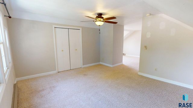 1024 4th St Street, Brookings, SD 57006