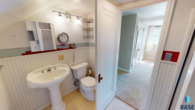 1024 4th St Street, Brookings, SD 57006