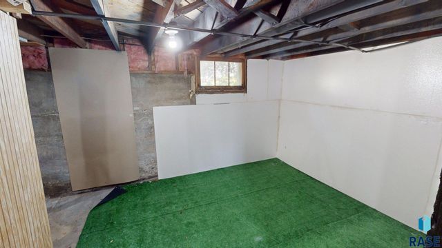 1024 4th St Street, Brookings, SD 57006