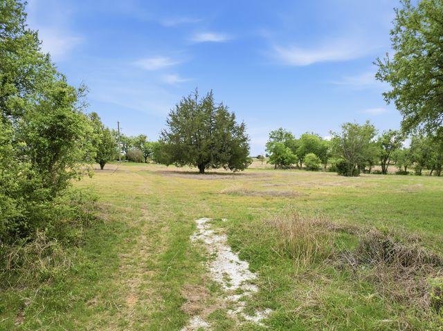 582 Hcr 1313, Hillsboro, TX 76645