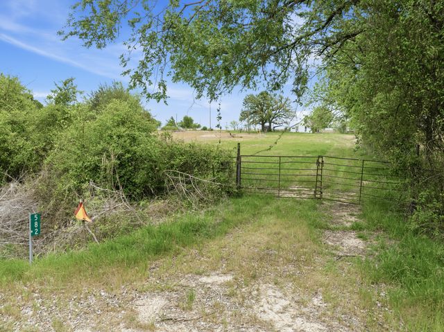 582 Hcr 1313, Hillsboro, TX 76645