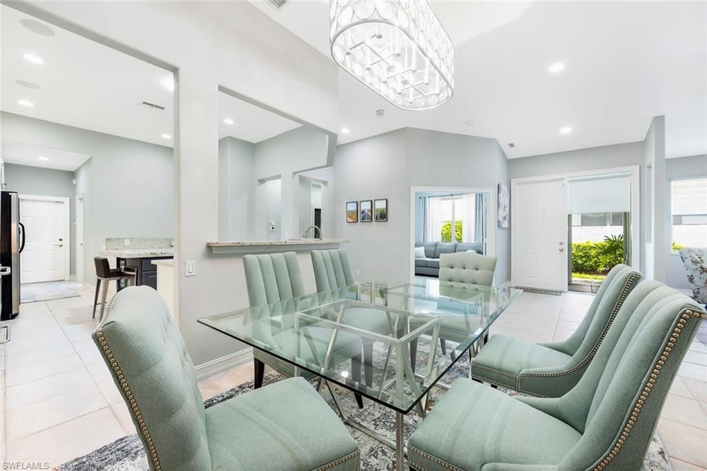 682 Catamaran CT, NAPLES, FL 34110 — photo 3