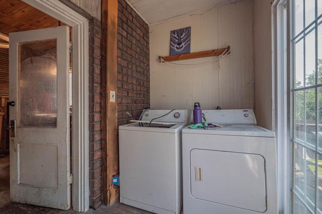 609 FISK AVE, Moberly, MO 65270