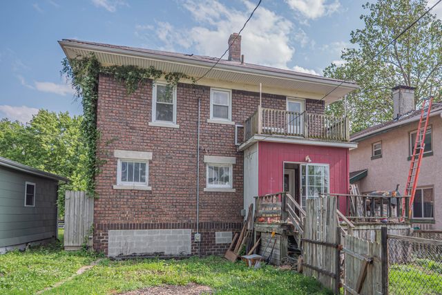 609 FISK AVE, Moberly, MO 65270