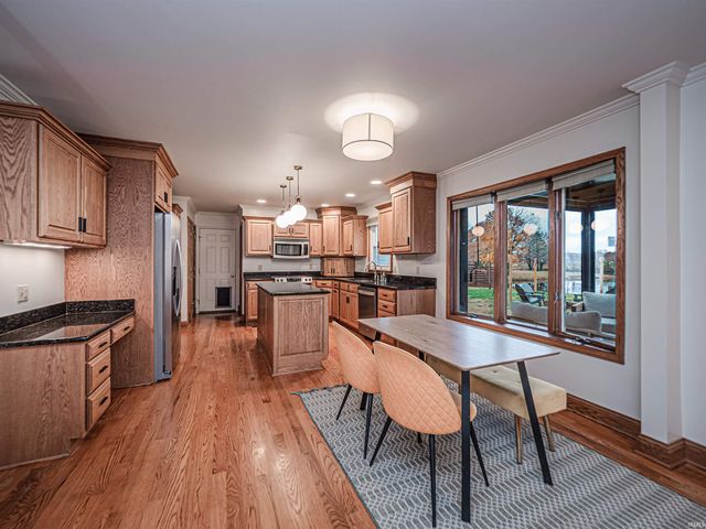 1014 Kingswood Drive, Evansville, IN 47715