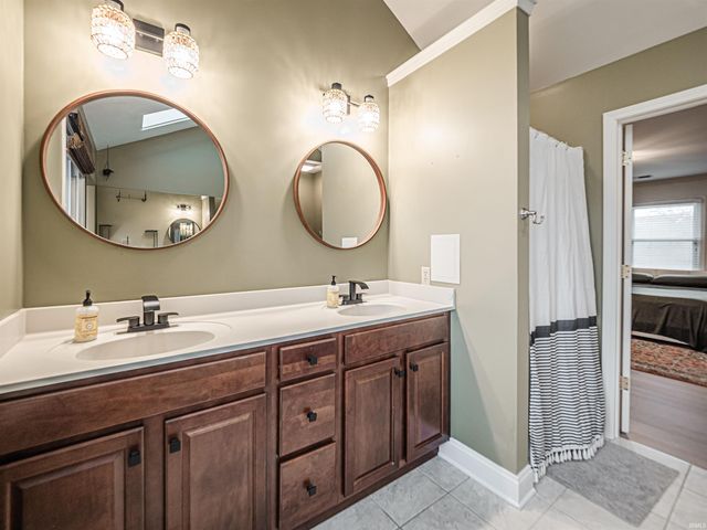 1014 Kingswood Drive, Evansville, IN 47715