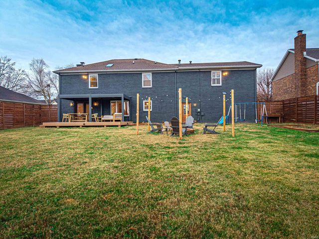 1014 Kingswood Drive, Evansville, IN 47715