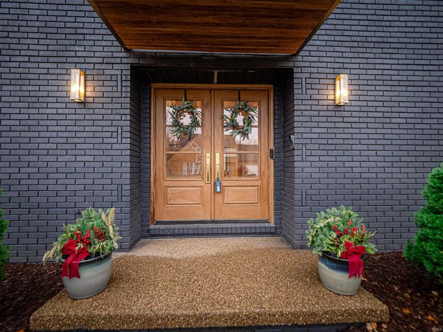 1014 Kingswood Drive, Evansville, IN 47715