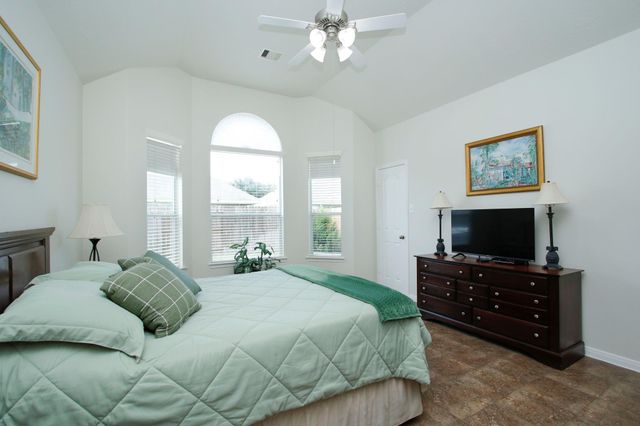 10018 Blissfull Valley Lane, Tomball, TX 77375