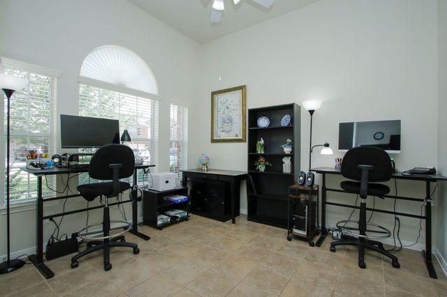 10018 Blissfull Valley Lane, Tomball, TX 77375