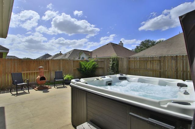 10018 Blissfull Valley Lane, Tomball, TX 77375