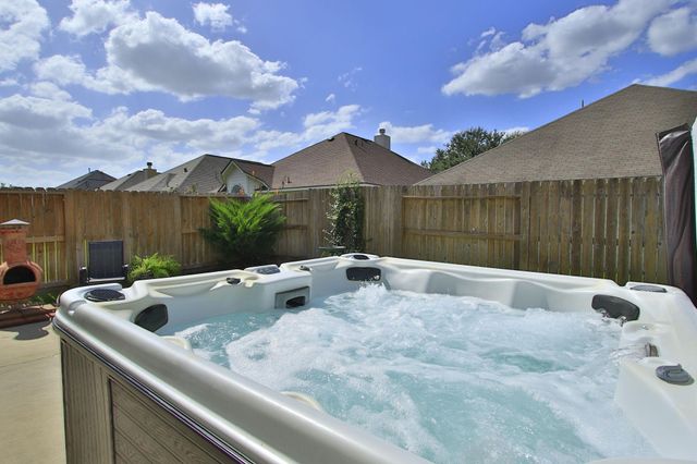 10018 Blissfull Valley Lane, Tomball, TX 77375