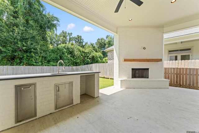 9340 Inniswylde Dr, Baton Rouge, LA 70809