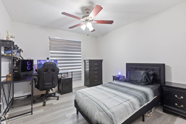 3221 El Camino, West Palm Beach, FL 33409