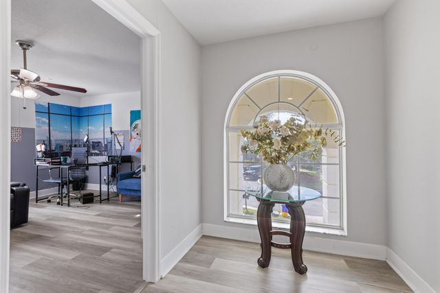 3221 El Camino, West Palm Beach, FL 33409