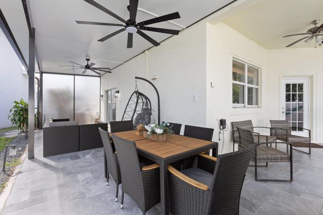 3221 El Camino, West Palm Beach, FL 33409