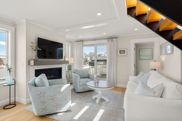 150 Merrimac St I, Newburyport, MA 01950