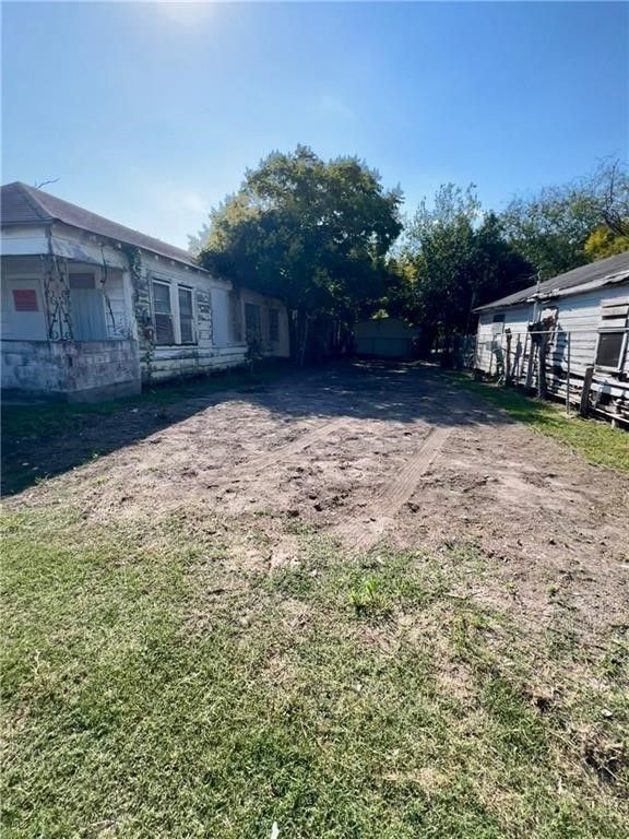217 Spruce St, Corpus Christi, TX 78408 — exterior