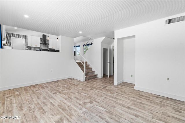 1041 E KRISTAL Way, Phoenix, AZ 85024